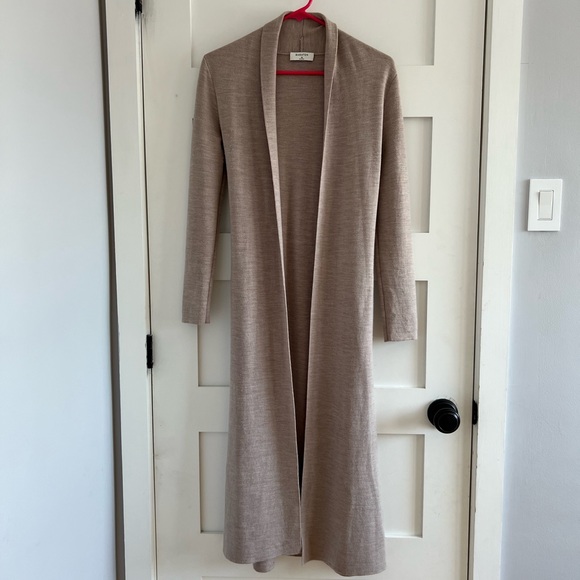 Babaton Kirby sweater size XS in dusty pink - Picture 12 of 16